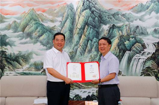 说明: //news.missavtok.com/__local/5/1F/FD/3F74C991D781AA48C9382A77949_1D8644B2_2944B.jpg